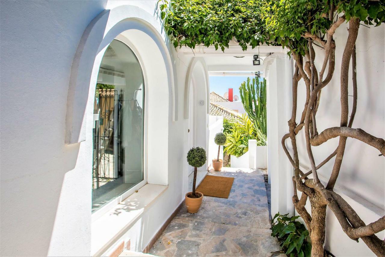 Luxury Villa With Swimming Pool And Jacuzzi Марбелья Екстер'єр фото